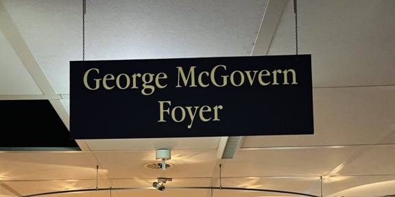 George-McGovern Foyer | Amerikanistik, EF 50