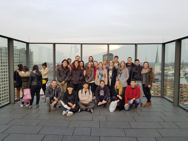 TU Dortmund Doubles and their international student partners on top of the U building during the 2018 city tour.